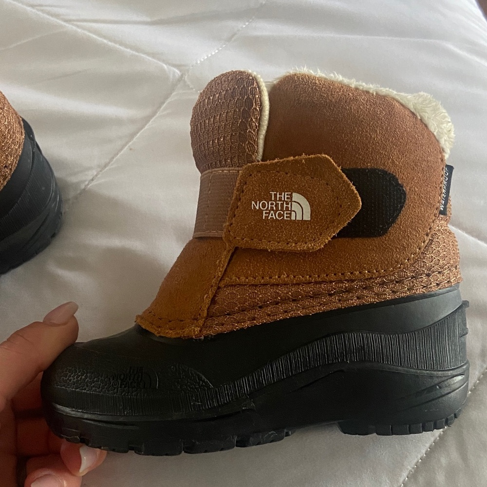 The North Face Kids' Snow Boots